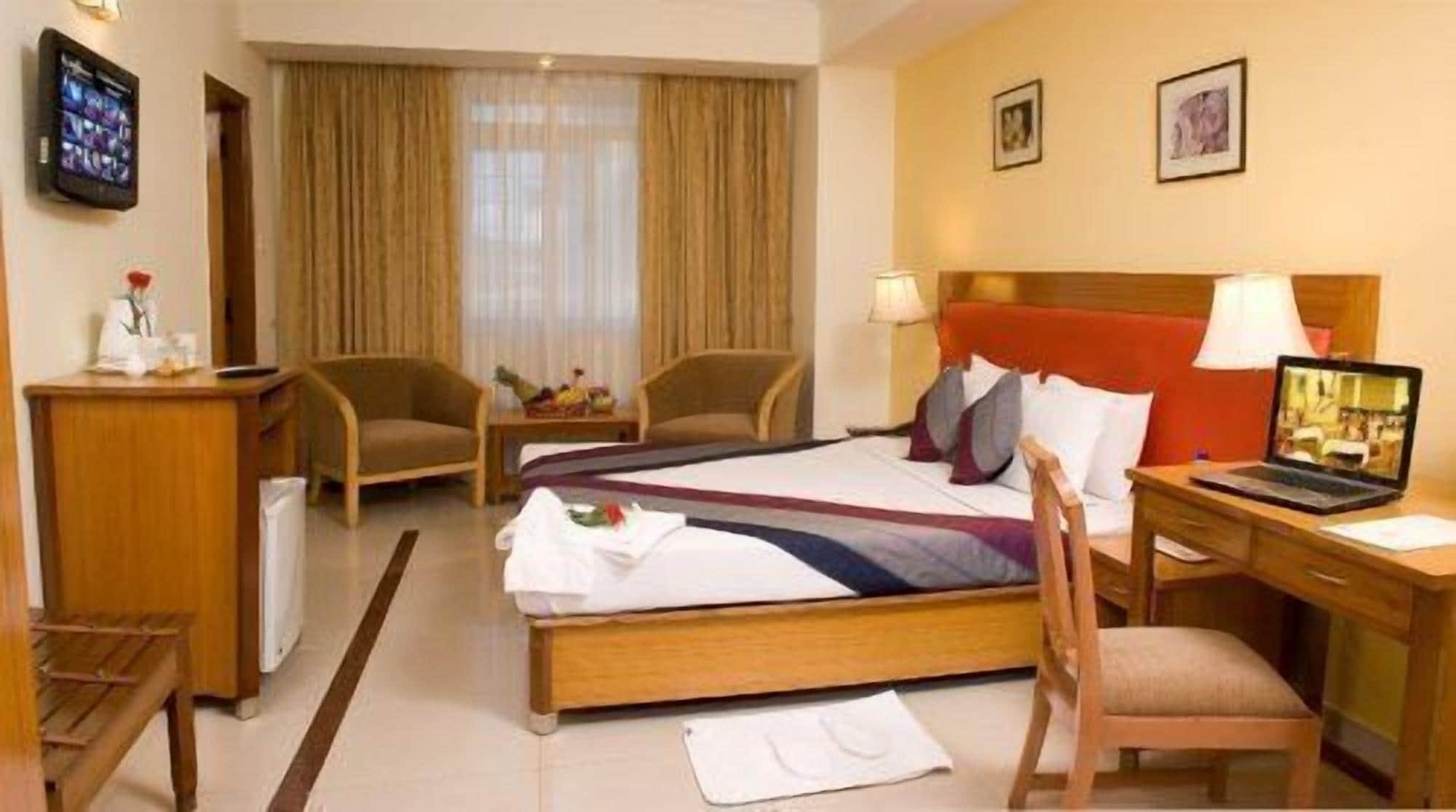 Ramanashree Brunton Hotel บังกาลอร์ ภายนอก รูปภาพ