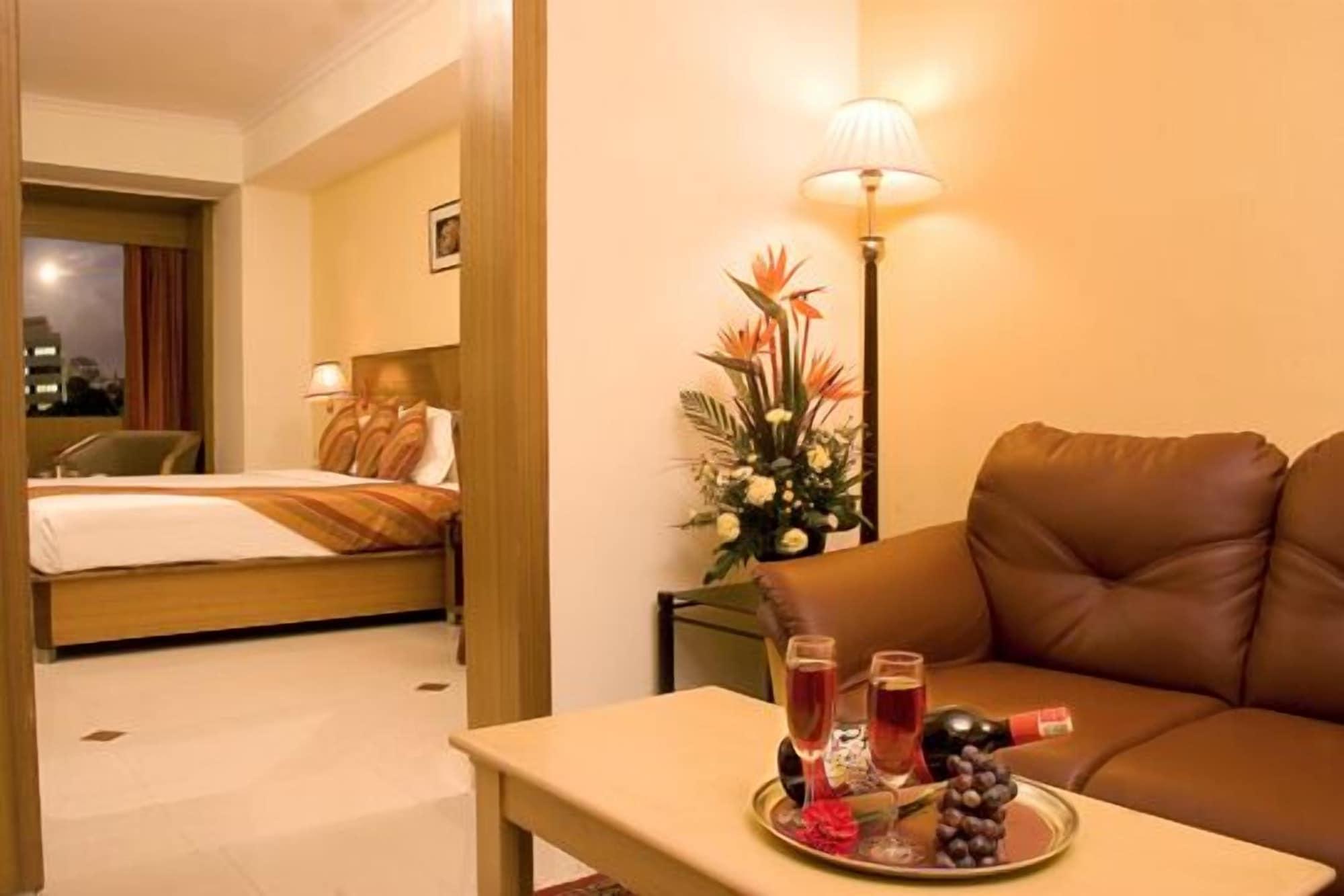 Ramanashree Brunton Hotel บังกาลอร์ ภายนอก รูปภาพ